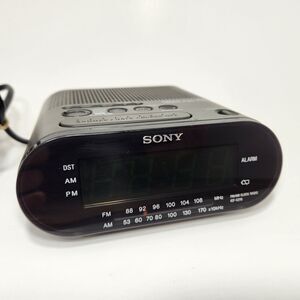 Sony Dream Machine AM/FM Alarm Clock Radio Model ICF-C218 Black Tested